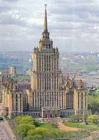 Le majestueux "Ukraina": votre hôtel lors de l'escale à Moscou.